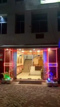 Hotel Zero Mile Rooms - Dış Mekan