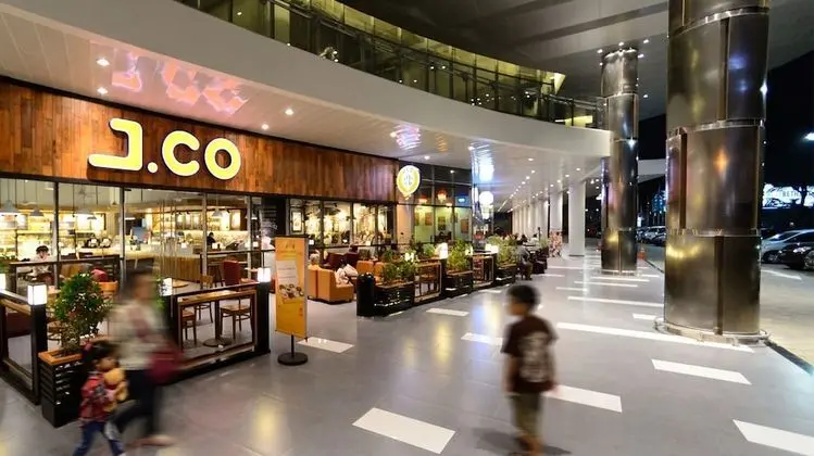 Zest Hotel Airport Jakarta - CHSE Certified - Dış Mekan