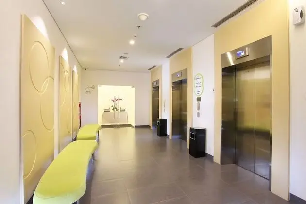 Zest Hotel Airport Jakarta - CHSE Certified - İç Mekan