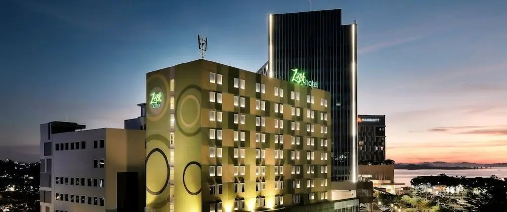 Zest Hotel Harbour Bay - CHSE Certified - Dış Mekan