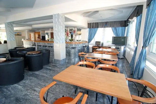 Zeus - Bar