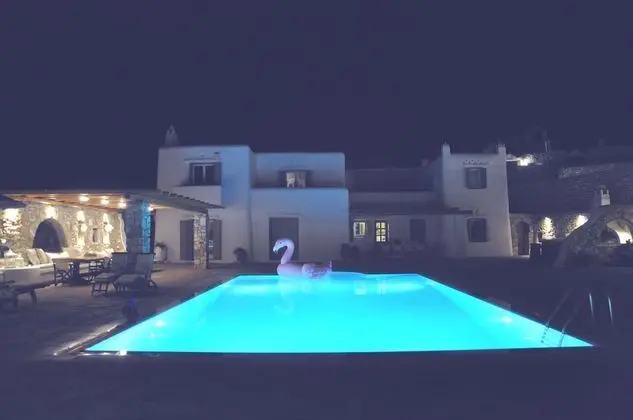 Zeus Seafront Villa - Havuz