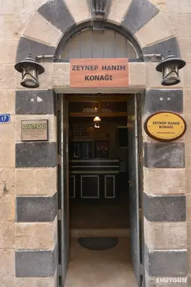 Zeynep Hanim Konagi