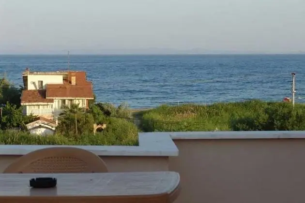 Zeytin Otel Altınoluk - Deniz