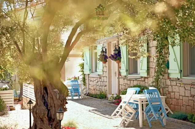 Zeytin Arasi Apart Otel - Açık Hava Yemek