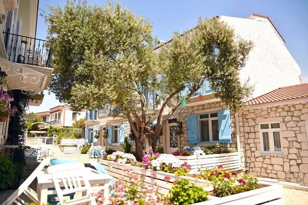 Zeytin Arasi Apart Otel - Avlu