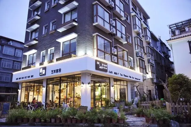 Zhang Jiajie Zhijue Art Hotel - Dış Mekan