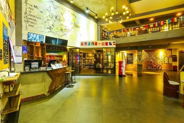 Zhangjiajie Comma Travel Hotel - Lobi