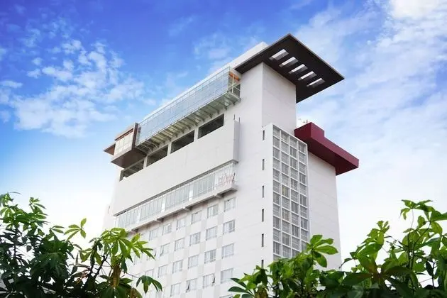 The ZHM Premiere DH Grand Zuri Padang - CHSE Certified - Dış Mekan