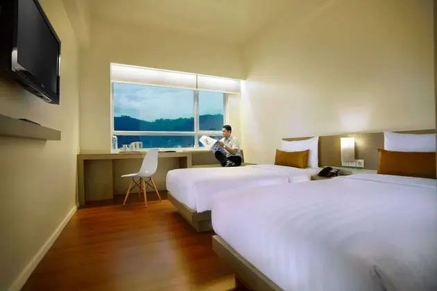 The ZHM Premiere DH Grand Zuri Padang - CHSE Certified - Oda