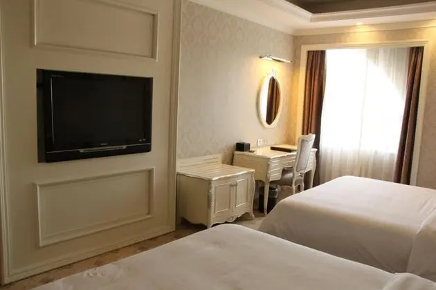 Zhuhai Rongfeng Hotel - Oda