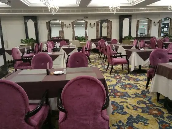 Zhuhai Rongfeng Hotel - Yeme / İçme