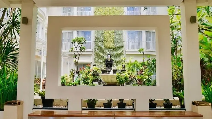 ZIA Hotel Kuta - CHSE Certified - Lobi