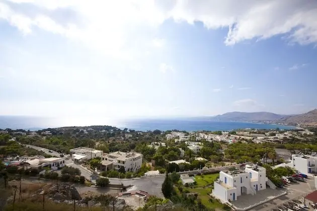 Ziakis Hotel & Studios
