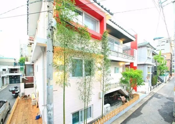 ZIBRO H Guesthouse - Hostel