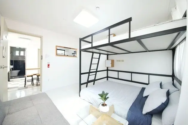 ZIBRO H Guesthouse - Hostel - Oda