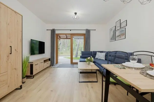 Zielona 11 Apartments by Renters