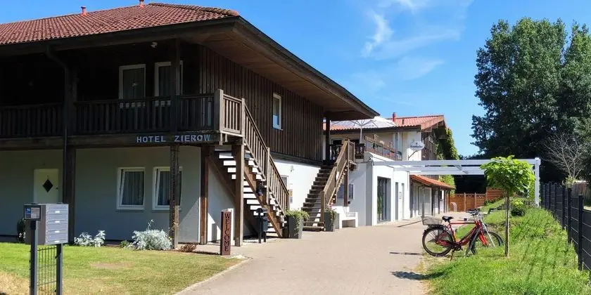 Hotel Zierow - Dış Mekan