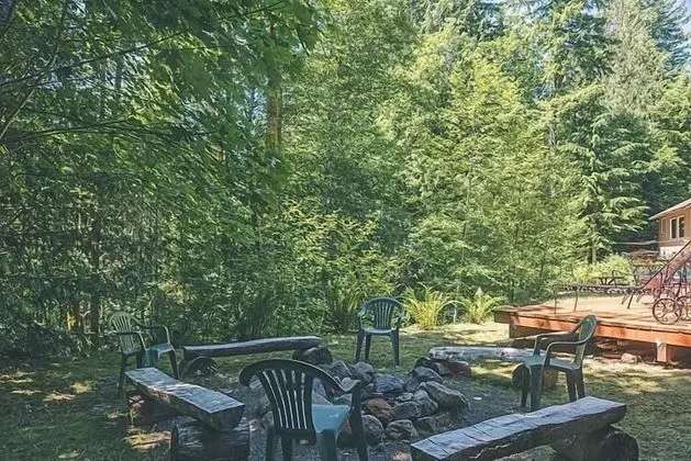 Zigzag Mountain Lodge