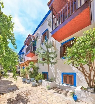 Zinbad Hotel