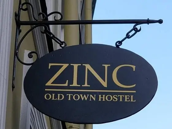 ZINC OLD TOWN HOSTEL - 1
