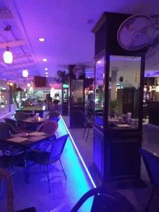 Zip Lounge & Apartments - Yerinde Yemek