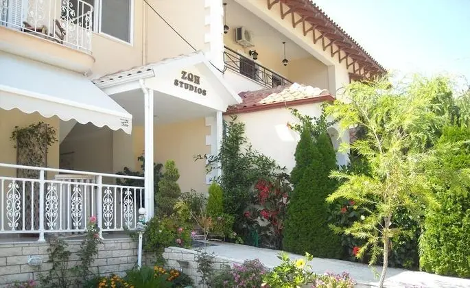 Zoe's Studios - Dış Mekan