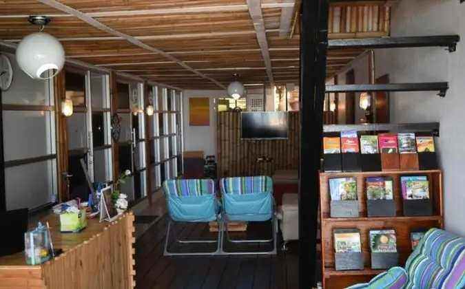 Zone6 Coworking Beach Apartment - Lobi