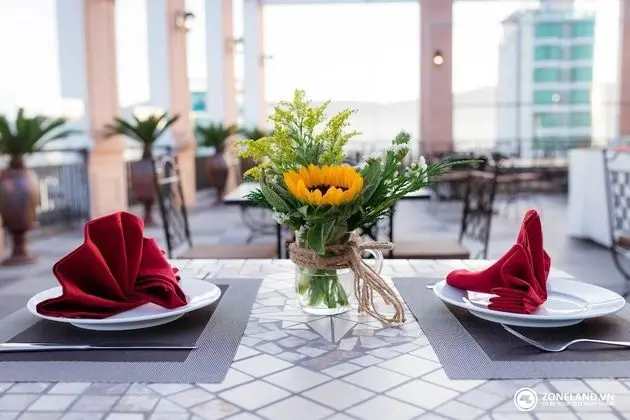 Zoneland Premium - Ngoc Lan Hotel - Yerinde Yemek