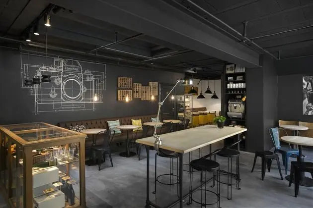 Zoom Hotel - Bar