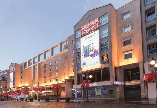 Zorlu Grand Hotel Trabzon - Dış Mekan