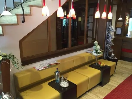 Hotel Zum Rosengarten - Lobi
