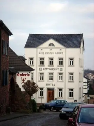 Zur Ewigen Lampe at Hemingway Trail - Dış Mekan