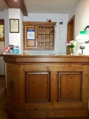 Hotel zur Krone - Lobi