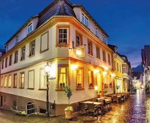 Hotel zur Krone - 1