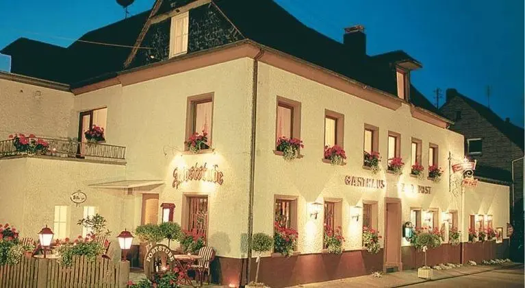 Hotel zur Post - Burg an der Mosel
