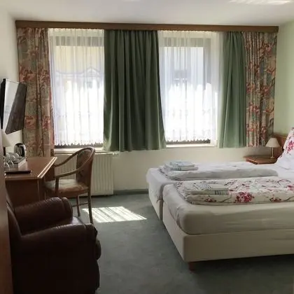 Hotel Zur Sonne - Oda