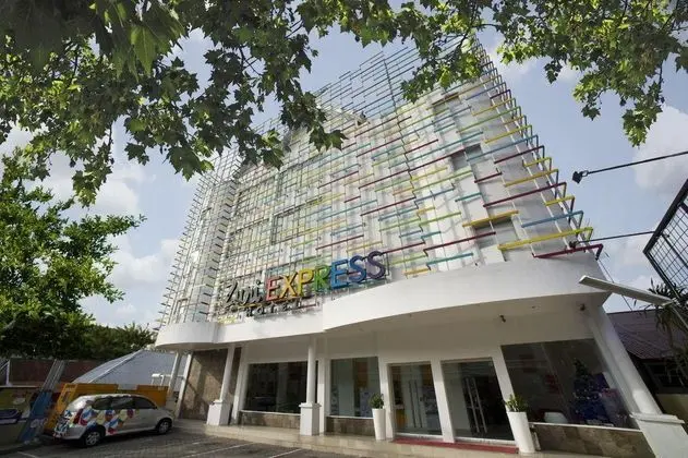 Zuri Express Hotel Pekanbaru by ZHM
