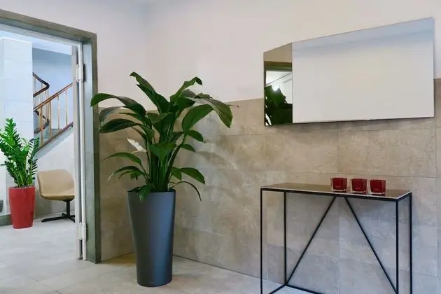 Zurich Furnished Homes - Lobi