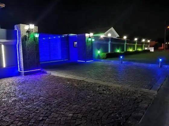 Zurich Garden Lodge - Havuz