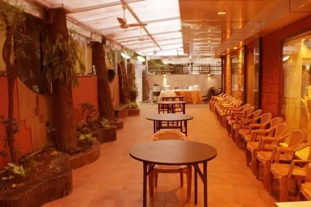ZUZU Galaxy Annex Hotel - Lobi