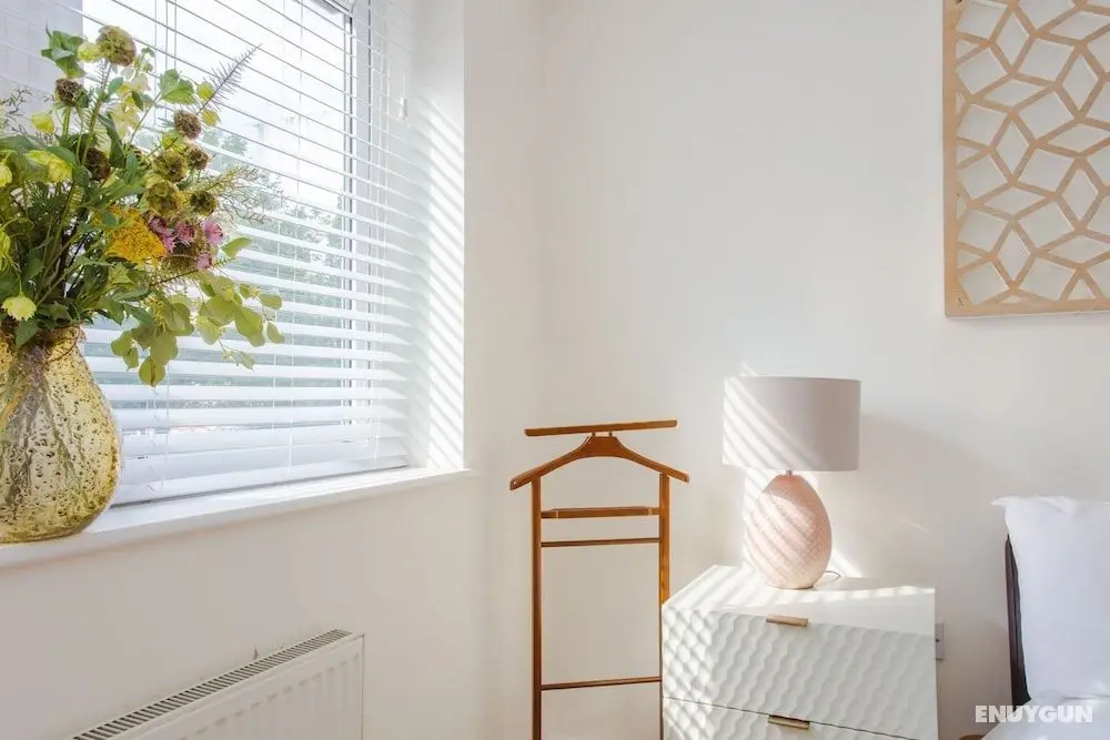 1 Bed with Balcony by Broadway Market & Columbia Road - Oda