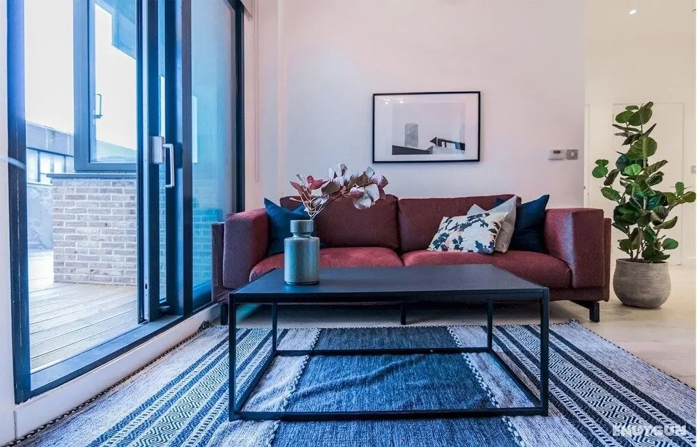1 Bed With Balcony in Hill House - Öne Çıkan Resim