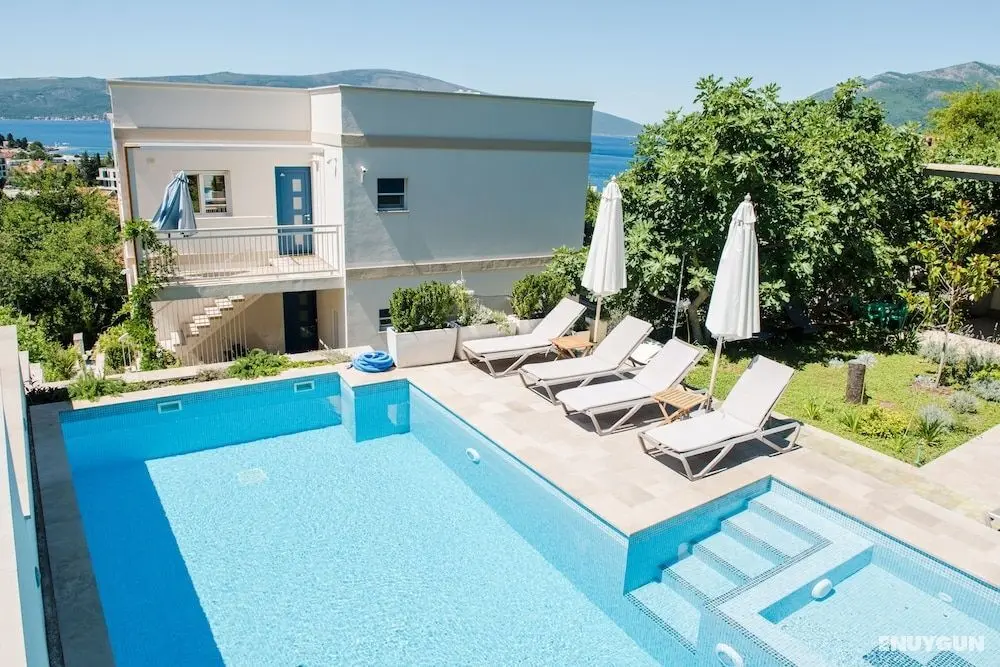 1 bed Large Apartment Pool IVY House Montenegro - Havuz