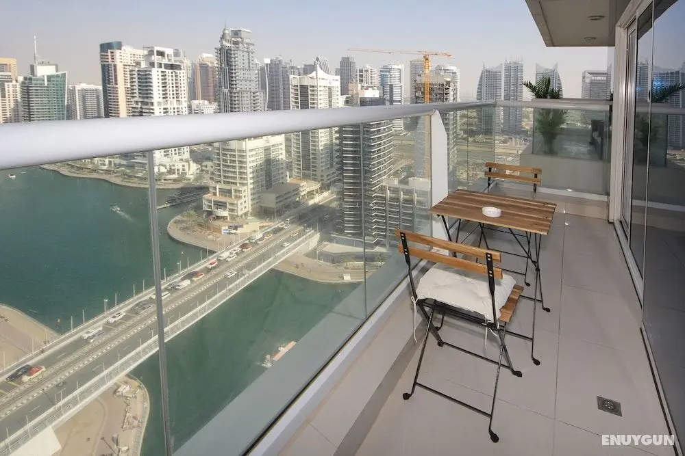 1 Bedroom Apartment in Continental Tower - Oda Düzeni