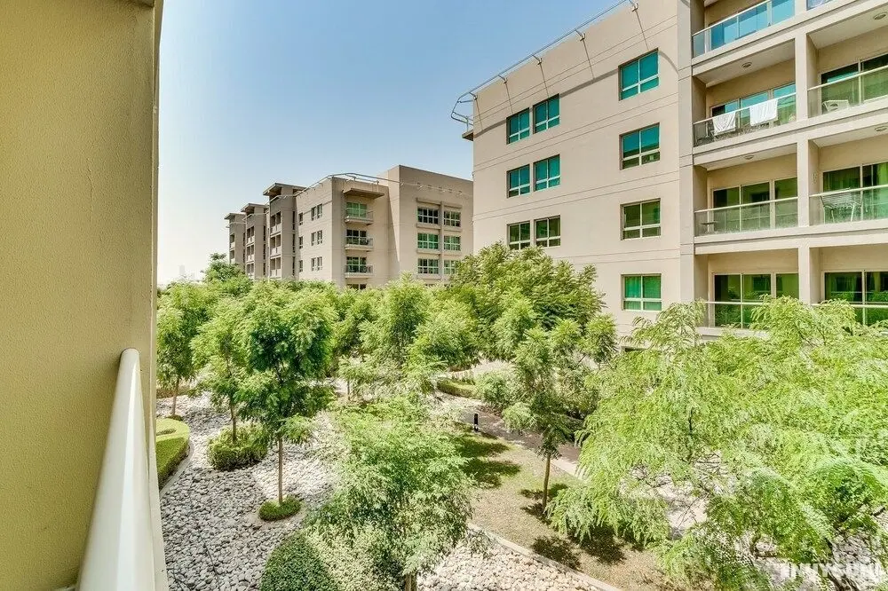 1 Bedroom Apartment Greens - Oda Manzaraları