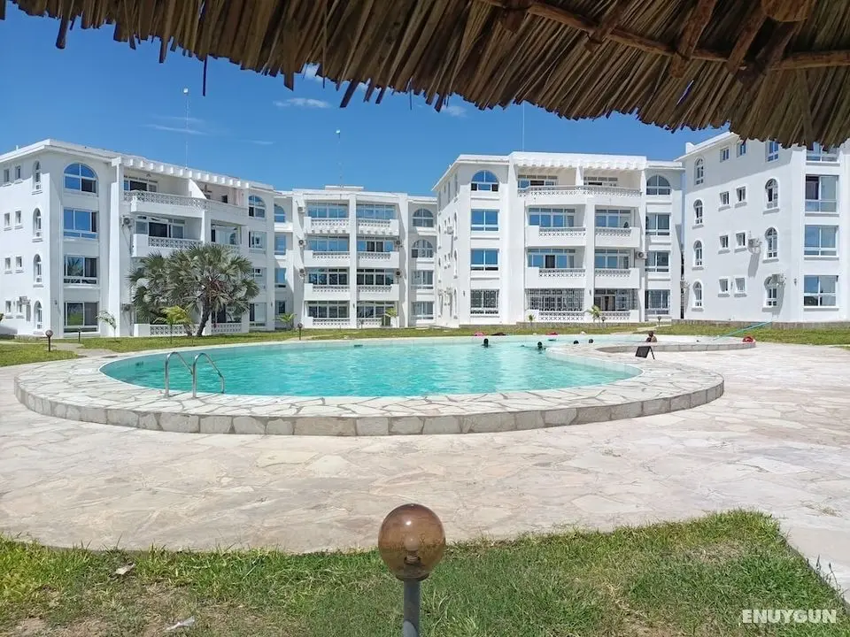 1-bedroom Apartment With Pool View, Beach Experien - Öne Çıkan Resim