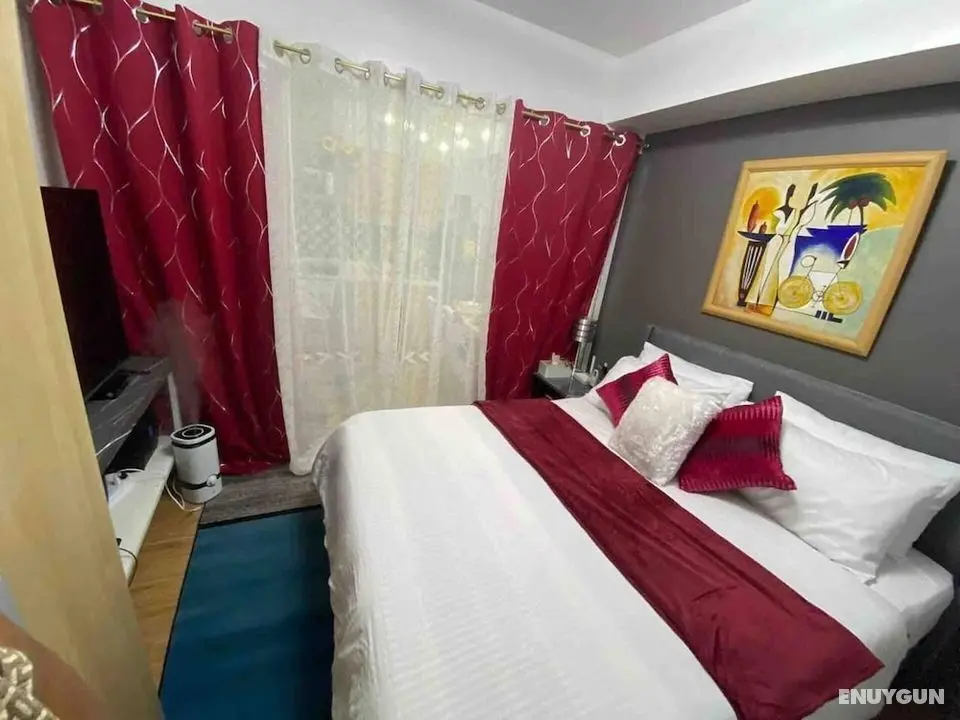 1 Bedroom High end Condominium Flat Staycation - Oda