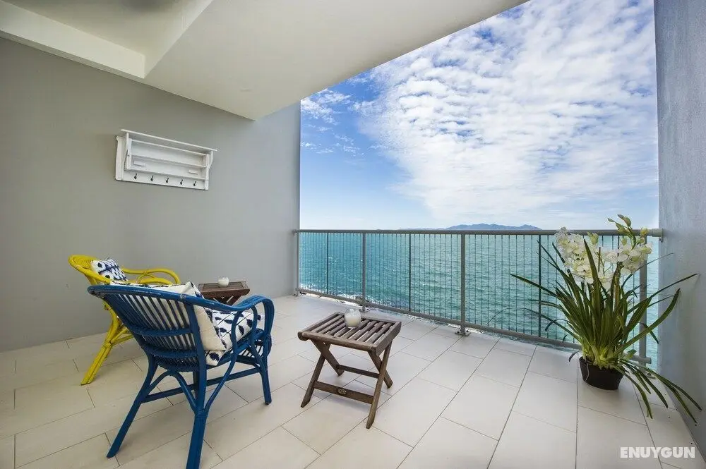 1 Bright Point Apartment 4303 - Oda Manzaraları