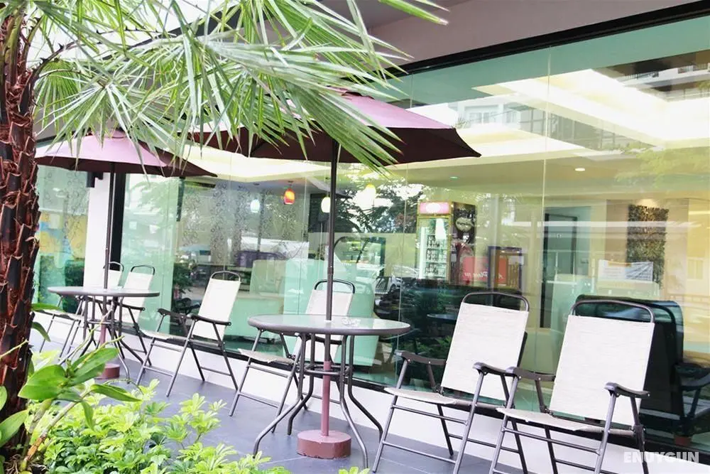 Hotel 101 Holiday Suite Bangkok - Genel